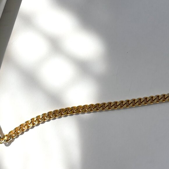 VINTAGE GUCCI White Leather & Gold Strap Crossbody Clutch / Purse 406 004 626 - Picture 4 of 16